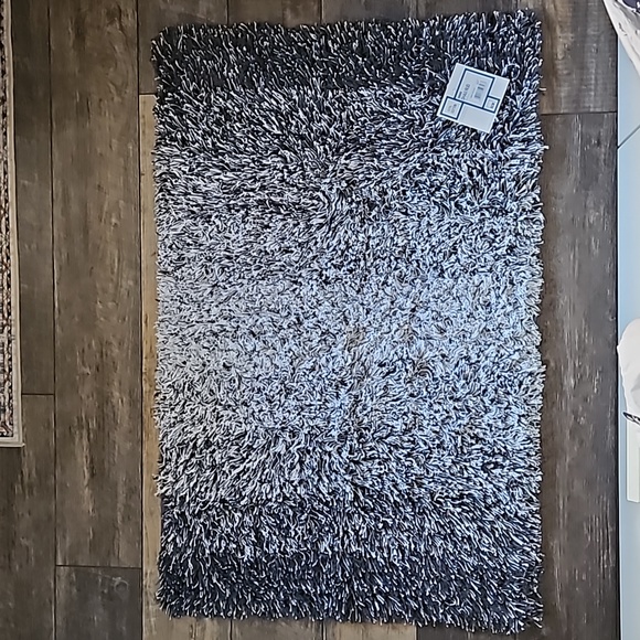 New OCM Ombre Shag Rug 27"x42" Gray Black White NWT Bathroom Room College Dorm - Picture 1 of 5